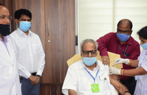 Guv Took Vaccine Shot