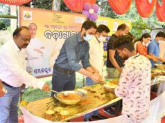 ସଫେଇ କର୍ମଚାରୀଙ୍କୁ ବାବୁଙ୍କ ବଡାଖାନା