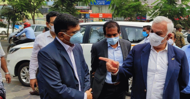 MoHUA Secretary Lauds Smart Parking System