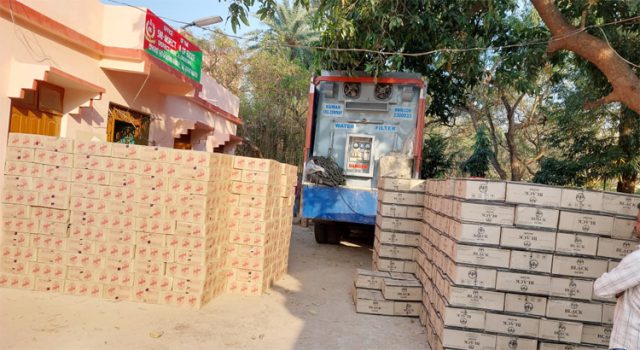 ବିପୁଳ ପରିମାଣର ଟିକସ ଫାଙ୍କି ବିଦେଶୀ ମଦ ଜବତ