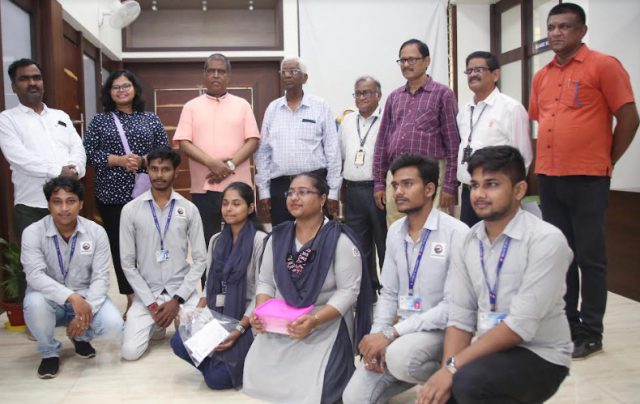 ସୋଆ କୃଷି ଛାତ୍ରଛାତ୍ରୀଙ୍କ ଦ୍ୱାରା ଟ୍ରାଇକୋକାର୍ଡ ପ୍ରବର୍ତନ