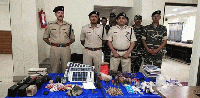 Police Recovers Maoist Arms