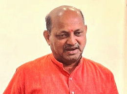 Samal Draws Shah Attention