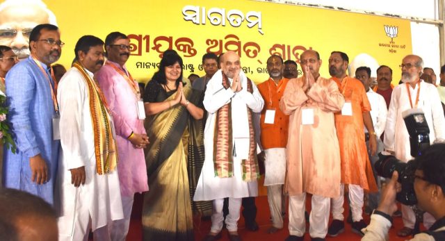 Shah Sets Battle Ground Warm
