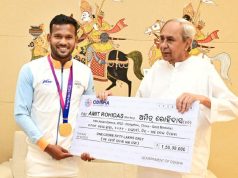 Hockey Stars Honored