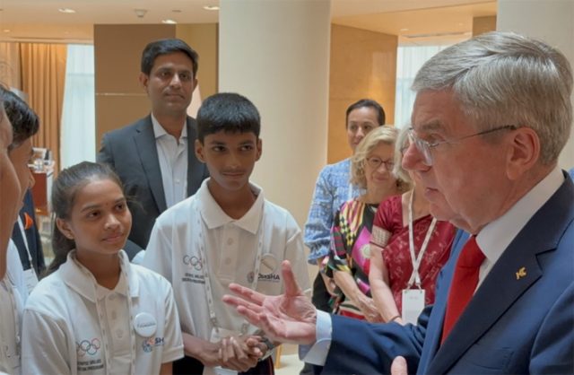 Students Meet IOC Prez