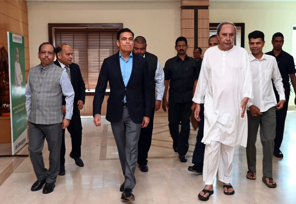 jsw-group-pacts-with-odisha-government-for-ev-tathya