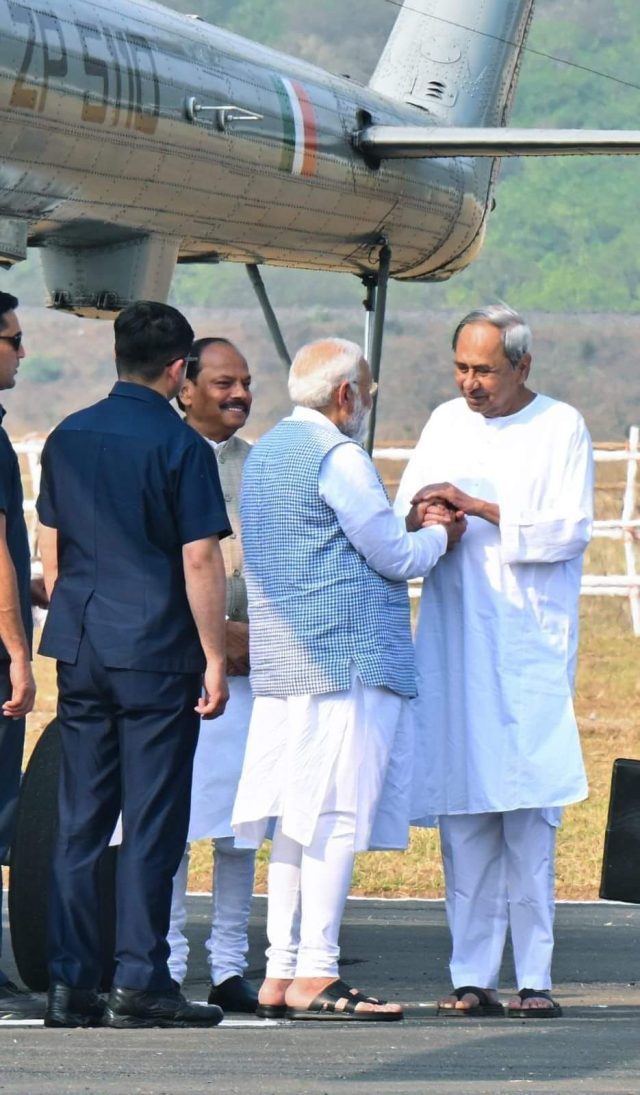 Naveen Lauds PM