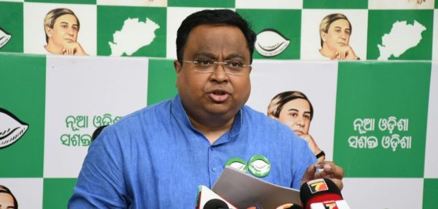 ଗୁଣ୍ଡାଙ୍କୁ ନିର୍ଦ୍ଦୋଶ ସଜାଇବା ପାଇଁ ପ୍ରତିଯୋଗିତା