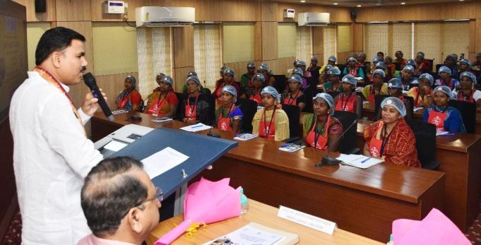 ପୁଷ୍ଟିକର ମଧ୍ୟାହ୍ନ ଭୋଜନ ଉପରେ ଗୁରୁତ୍ୱ