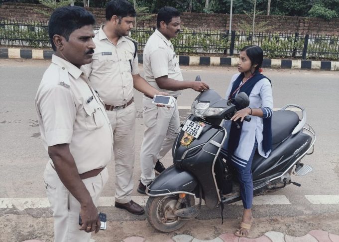 ଧରାପଡ଼ିଲେ୧୫୩ ନାବାଳକ