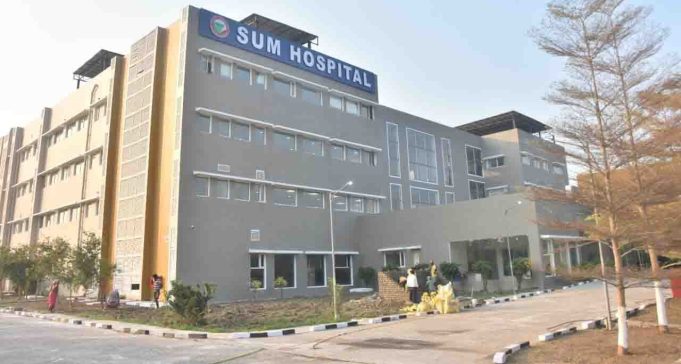 ସମ୍ ସର୍ଜନଙ୍କ ଦ୍ୱାରା ଜଟିଳ ଅସ୍ତ୍ରୋପଚାର