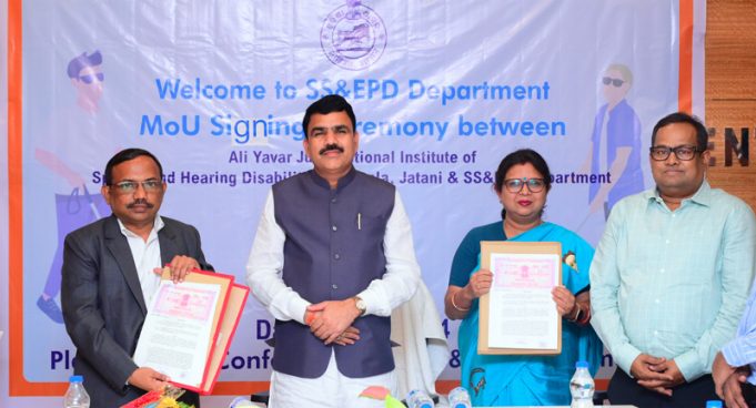 Pact For Sign Language Promotion