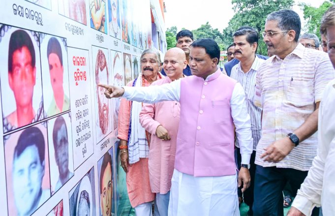 କୁଟୁମ୍ବ ଯୋଜନାକୁ ନେଇ ମିଶ୍ର ପ୍ରତିକ୍ରିୟା