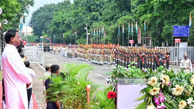 CM Bats For Economic Progress