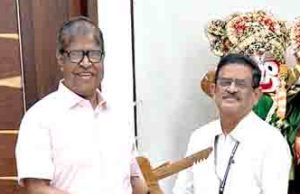 SOA Faculty Bags Award