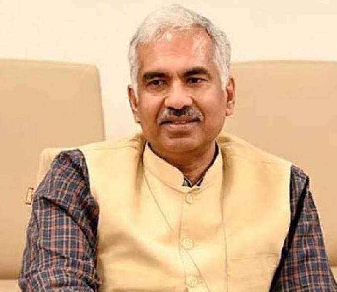 CS Harps On Public Service