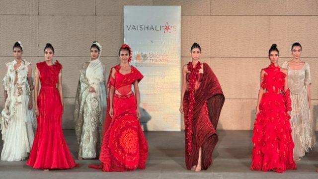 ‘Breathing Threads’ Weave Creativity