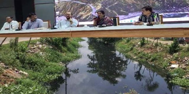 ଦୟା ଓ୍ୱେଷ୍ଟ କେନାଲ ମଶାଙ୍କ ଘର