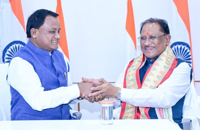C’Garh CM Meets Chief Minister