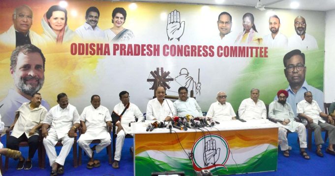 ବିଧାନସଭା ପରିସରକୁ ବିଧାୟକଙ୍କୁ ନଛାଡିବା ଅଗଣତାନ୍ତ୍ରିକ