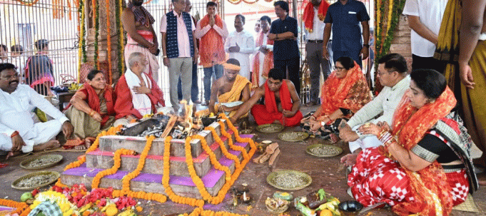 DCM Visits Tara Tarini Temple
