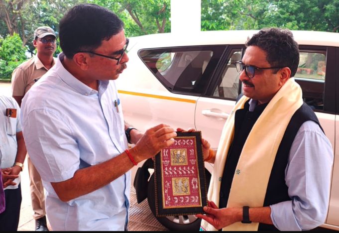 Secy I&B Optimistic On Future Of IIMC DKL