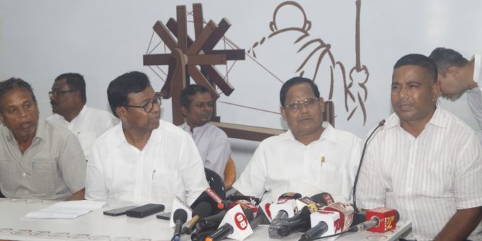 Cong Cry Over Farmers’ Plight