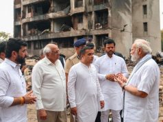 PM Visits Crash Site