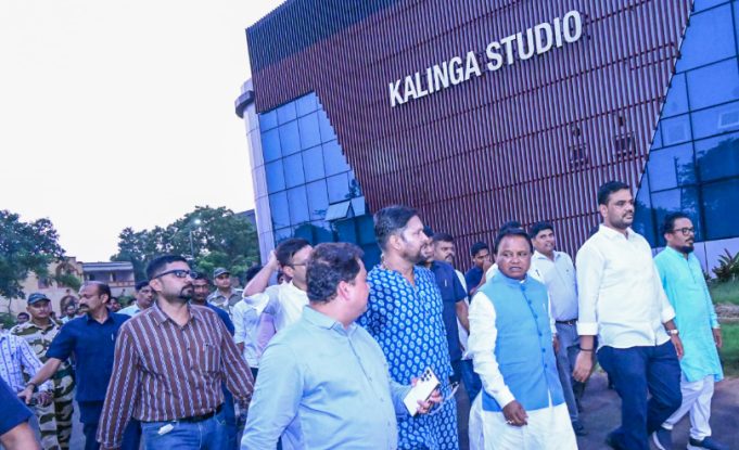 ଅତ୍ୟାଧୁନିକ ହେବ କଳିଙ୍ଗ ଷ୍ଟୁଡ଼ିଓ