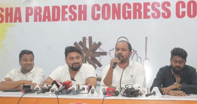 ଓଡିଆ ଠିକାଦାର ଉପେକ୍ଷିତ