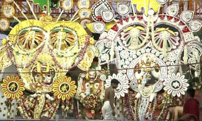 ହାତୀ ବେଶରେ ଦର୍ଶନ ଦେଲେ ଶ୍ରୀଜିଉ