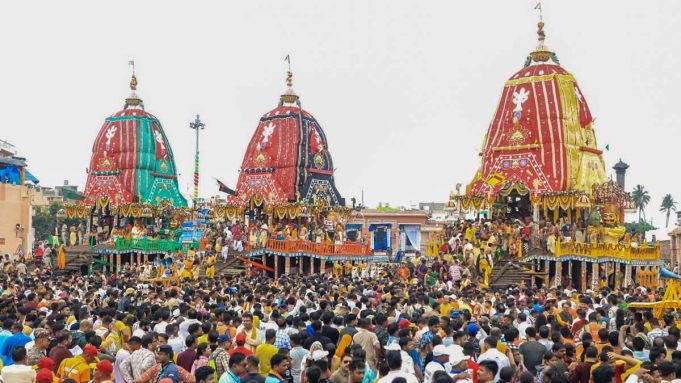 ରଥ ଆଗରେ ଦଳଚକଟାରେ ୩ ମୃତ