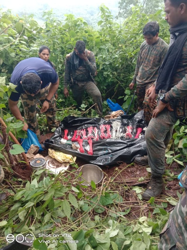Cops Foil Naxal Bomb Plot