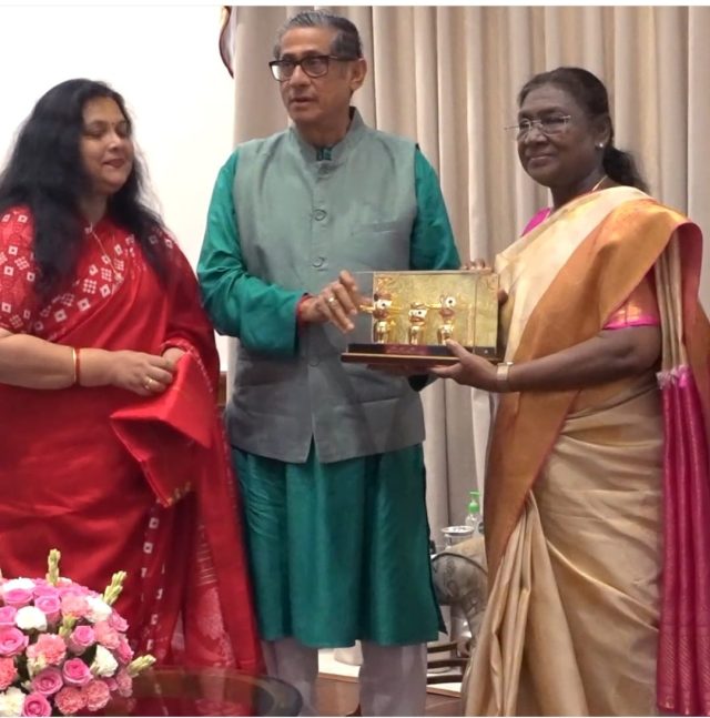 Prez Attends ‘Nabakalebara’Screening