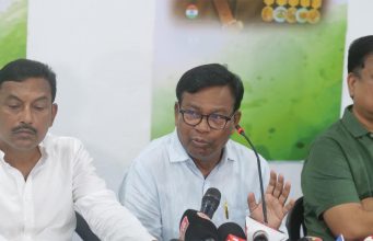 ତୁରନ୍ତ ଛାତ୍ରସଂସଦ ନିର୍ବାଚନ କର