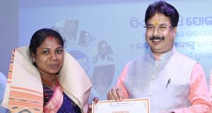 ପିଏମ୍-ସ୍ଵନିଧି ଯୋଜନାରେ ଋଣ ଓ କ୍ରେଡିଟ୍ କାର୍ଡ ବଣ୍ଟନ