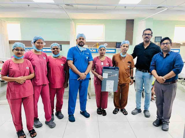 ଗୋଡ଼କୁ ରକ୍ଷା କରିବାରେ ସଫଳ ସମ୍ମମ ଡାକ୍ତର