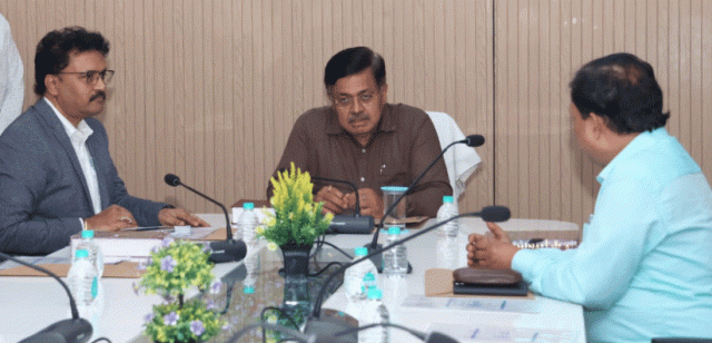 State Trains Public Prosecutors