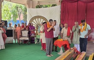 Guruji Graces Akshay Tritiya