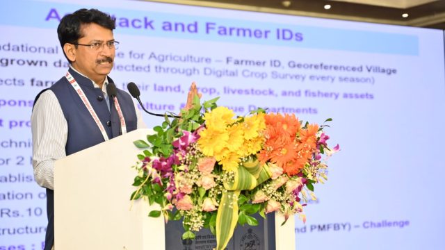 Dr. Mehrda Charts Agri Digital Future