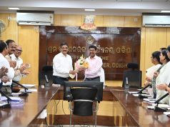 Swami Reviews Labour Sector