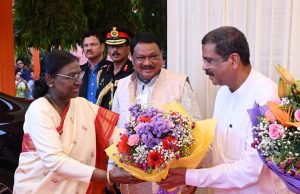 President Unveils Utkalmani Statue