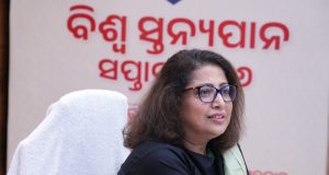 Dr. Darswal Leads Breastfeeding Day
