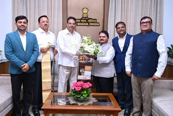 Team ASSOCHAM Meets Governor