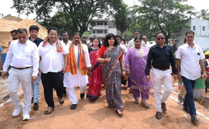 ଖୁବ୍ ଶୀଘ୍ର ପାଣ୍ଡରା ଆଧୁନିକ ମାଛ ବଜାର